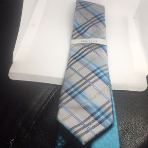 Brand New Perry Ellis tie